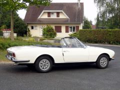 Louer une PEUGEOT 504 de de 1972 (Photo 4)