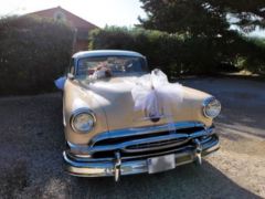 Louer une PONTIAC Chieftain 8 de de 1954 (Photo 2)