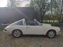 Louer une PORSCHE 911L Targa de de 1968 (Photo 2)