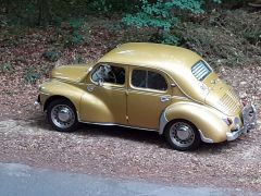 Louer une RENAULT 4CV de de 1954 (Photo 2)