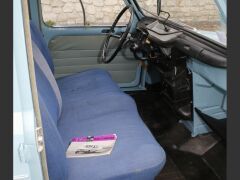 Louer une RENAULT 4L Super de de 1962 (Photo 5)