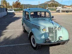 Louer une RENAULT Juvaquatre de de 1959 (Photo 2)