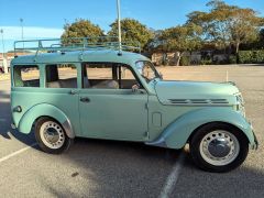 Louer une RENAULT Juvaquatre de de 1959 (Photo 3)