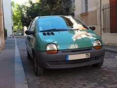 Louer une RENAULT Twingo de de 1993 (Photo 1)