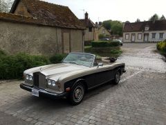 Louer une ROLLS ROYCE Corniche de de 1978 (Photo 1)