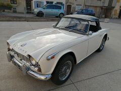 Louer une TRIUMPH TR4 de de 1965 (Photo 2)