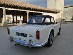 Louer une TRIUMPH TR4 de de 1965 (Photo 3)