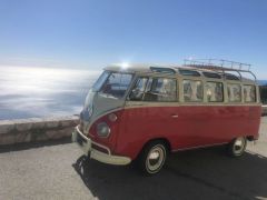 Louer une VOLKSWAGEN Combi T1 Samba de de 1964 (Photo 1)