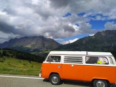 Louer une VOLKSWAGEN Combi T2 Westfalia de de 1973 (Photo 4)