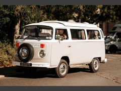 Louer une VOLKSWAGEN Combi T2 de de 1976 (Photo 1)