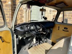 Louer une VOLKSWAGEN Combi T2A de de 1971 (Photo 5)