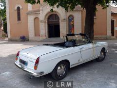 PEUGEOT 404  (Photo 4)